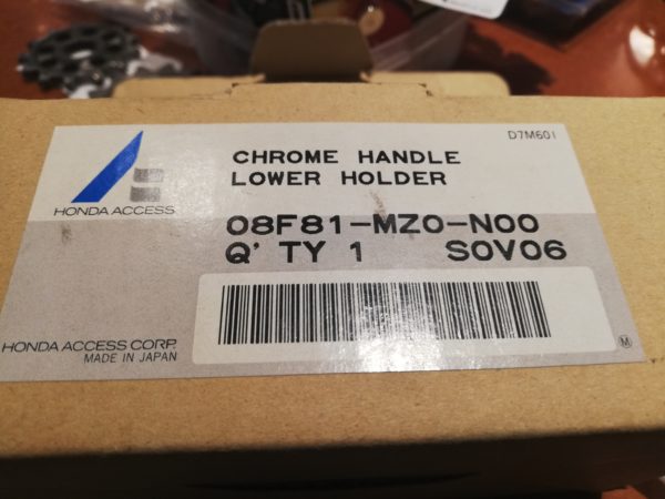 HONDA Chrome handle lower holder 08F81-MZ0-N00 - Bild 3